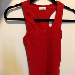 ✨2/40 BUNDLE✨ TNA tank top